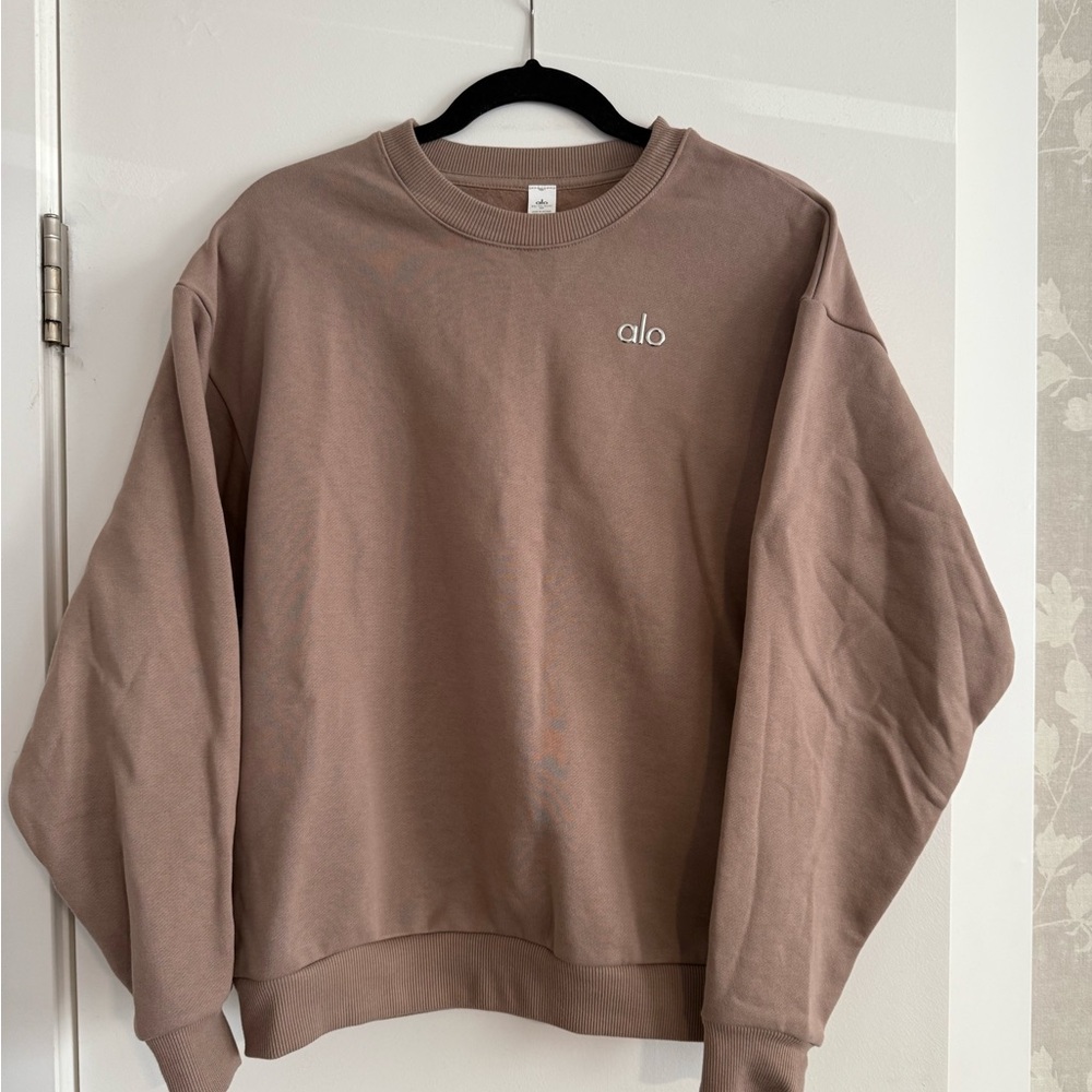 ALO• like new. Taupe Accolade Crewneck